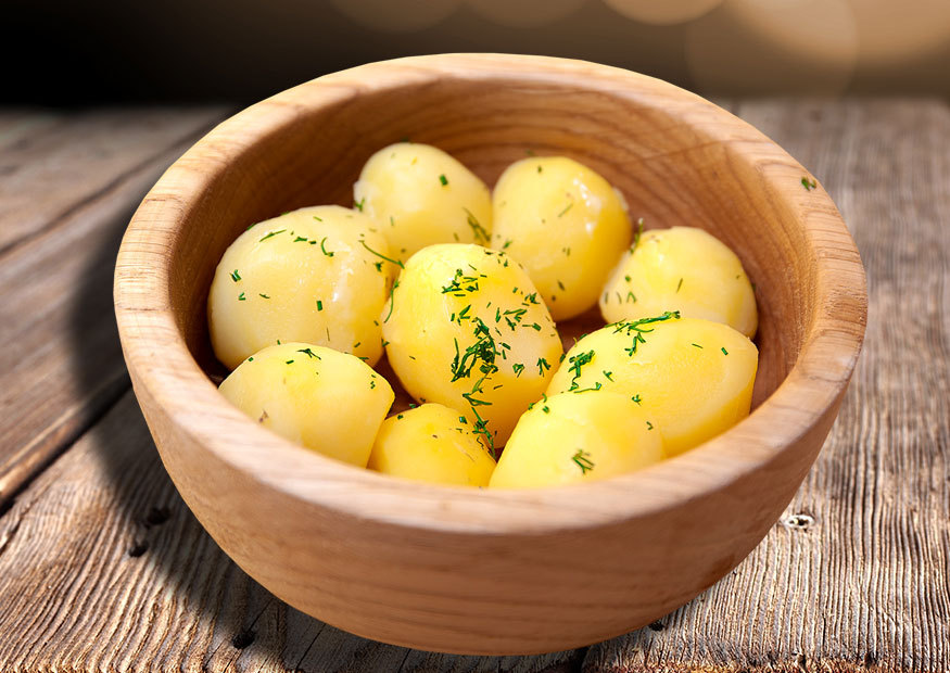 Boiled baby potatoes with dill