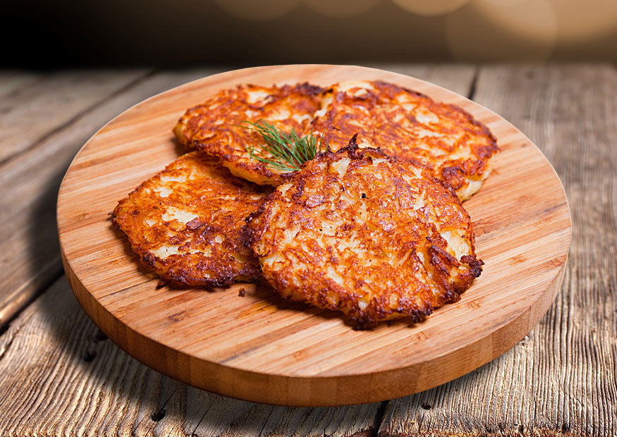 Potato hashbrowns with sour cream