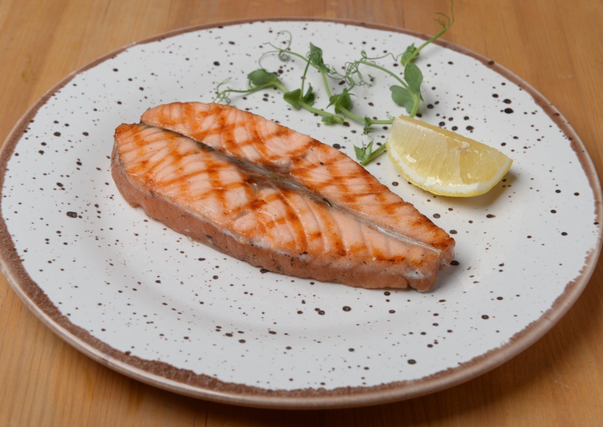 Grilled/steamed salmon steak