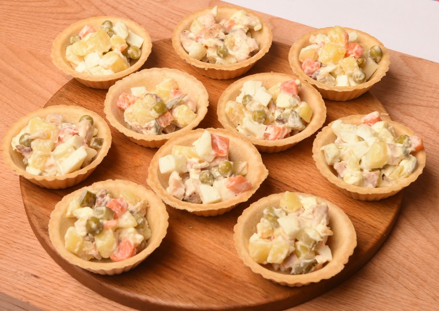 Tartlets with Olivier salad